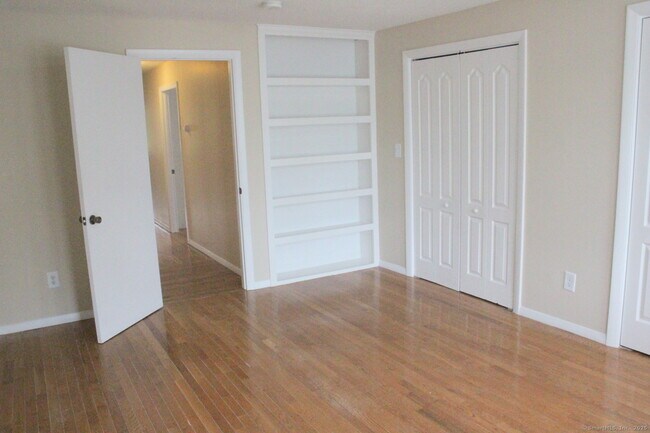 Building Photo - 97 Brownell St