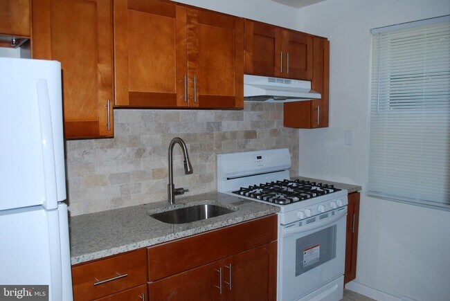 Building Photo - 223 Central Ave