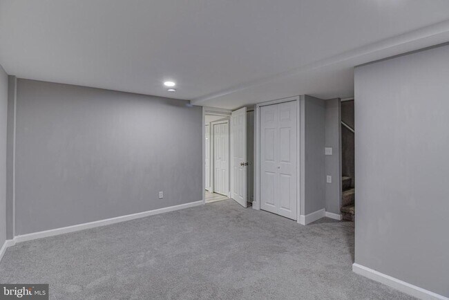 Building Photo - 8431 Willow Oak Rd