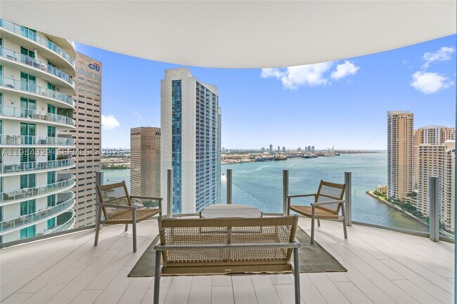 Building Photo - 300 Biscayne Blvd