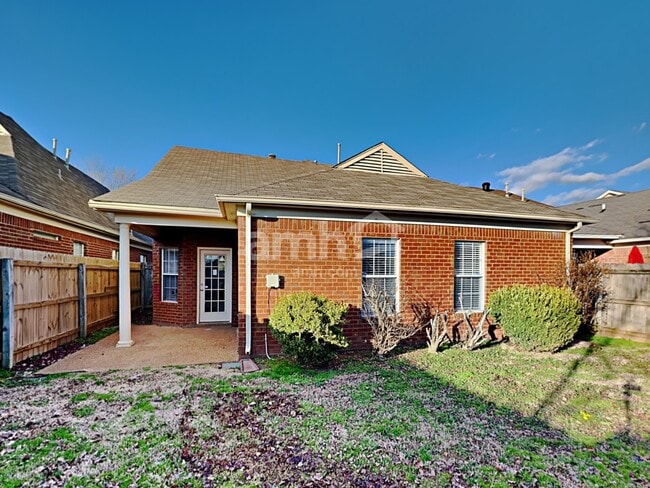 Building Photo - 8665 Eagle View Dr