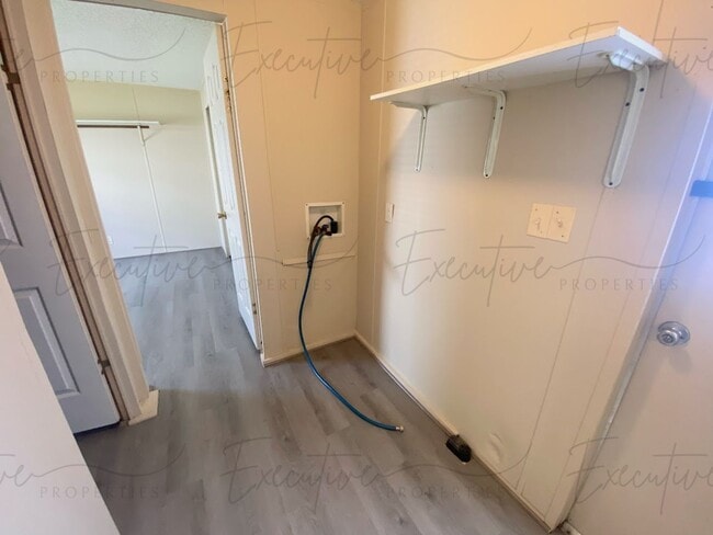 Building Photo - Remodeled Mobile Home: 2 Bed, 1 Bath in Sulphur, LA