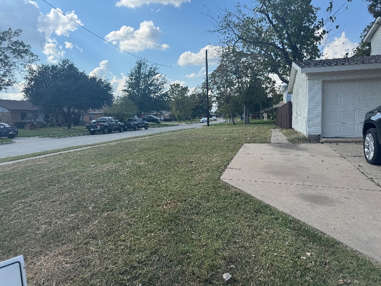 Building Photo - 3521 Byrd Dr