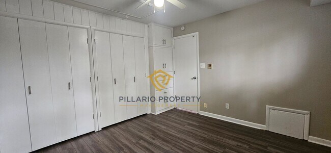 Building Photo - Renovated 1 Bedroom at Campbell Apartments Near Downtown Available Now!