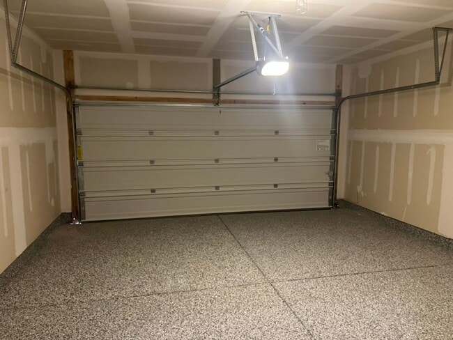 Building Photo - 114 E Granite Shrs Dr