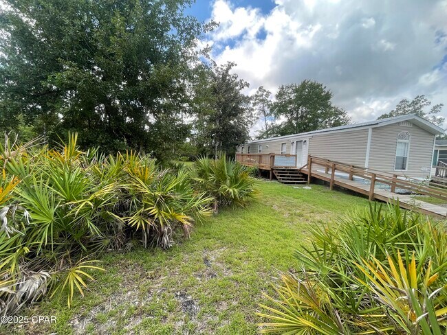 Building Photo - 2442 Stacy Dr