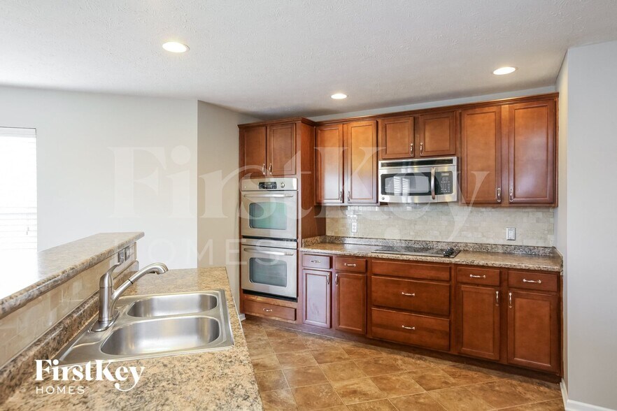 Building Photo - 2293 Cedarmill Dr