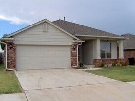 Building Photo - 2405 NW 162nd Ter