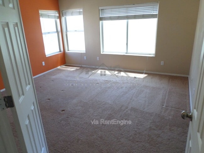 Building Photo - 1641 W Orchid Ln