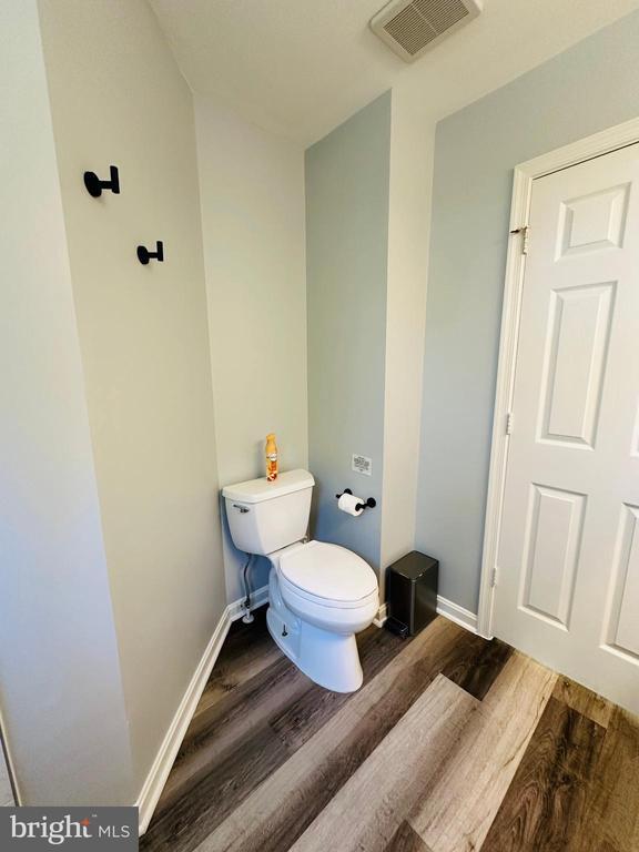 Building Photo - 44 Hidden Lake Dr