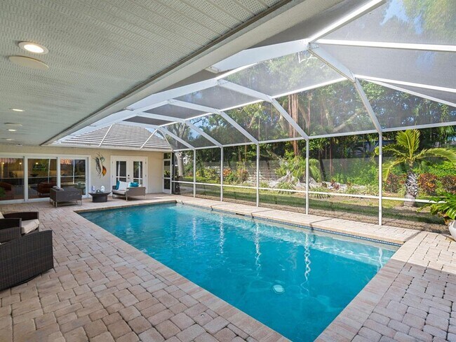 Building Photo - 606 Owl Way