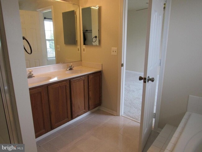 Building Photo - 13252 Golders Green Pl