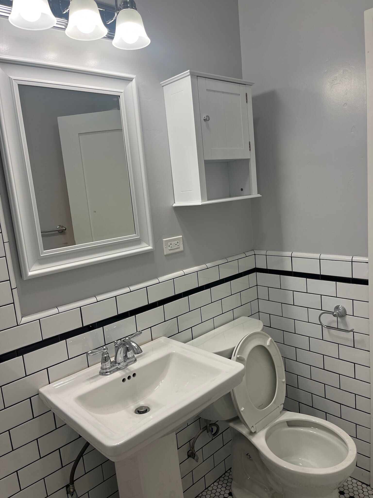 Building Photo - 1040 Prospect Ave