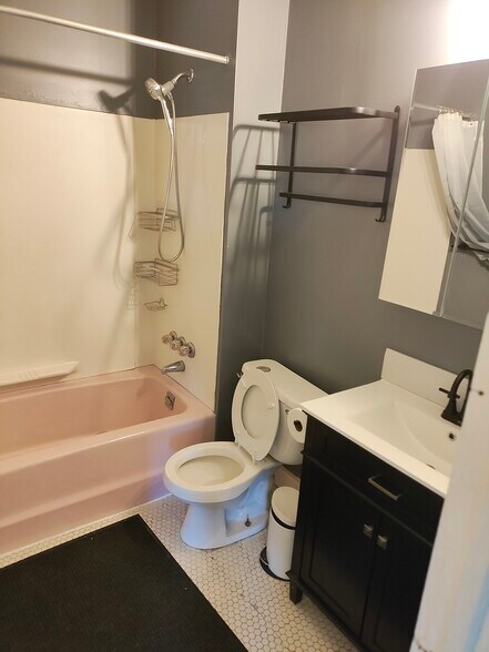 Building Photo - 764 Amherst St