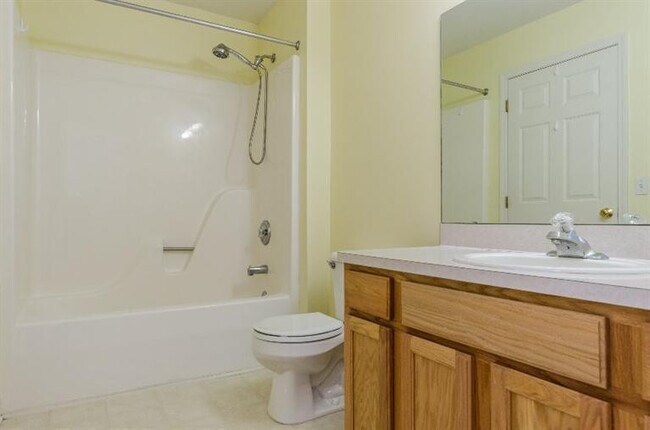 Building Photo - 3099 Promenade Cir