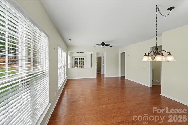 Building Photo - 9009 Smokey Hl Ln