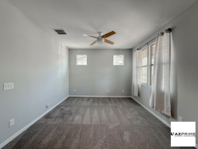 Building Photo - Modern 3/2 Buckeye Home with Den!