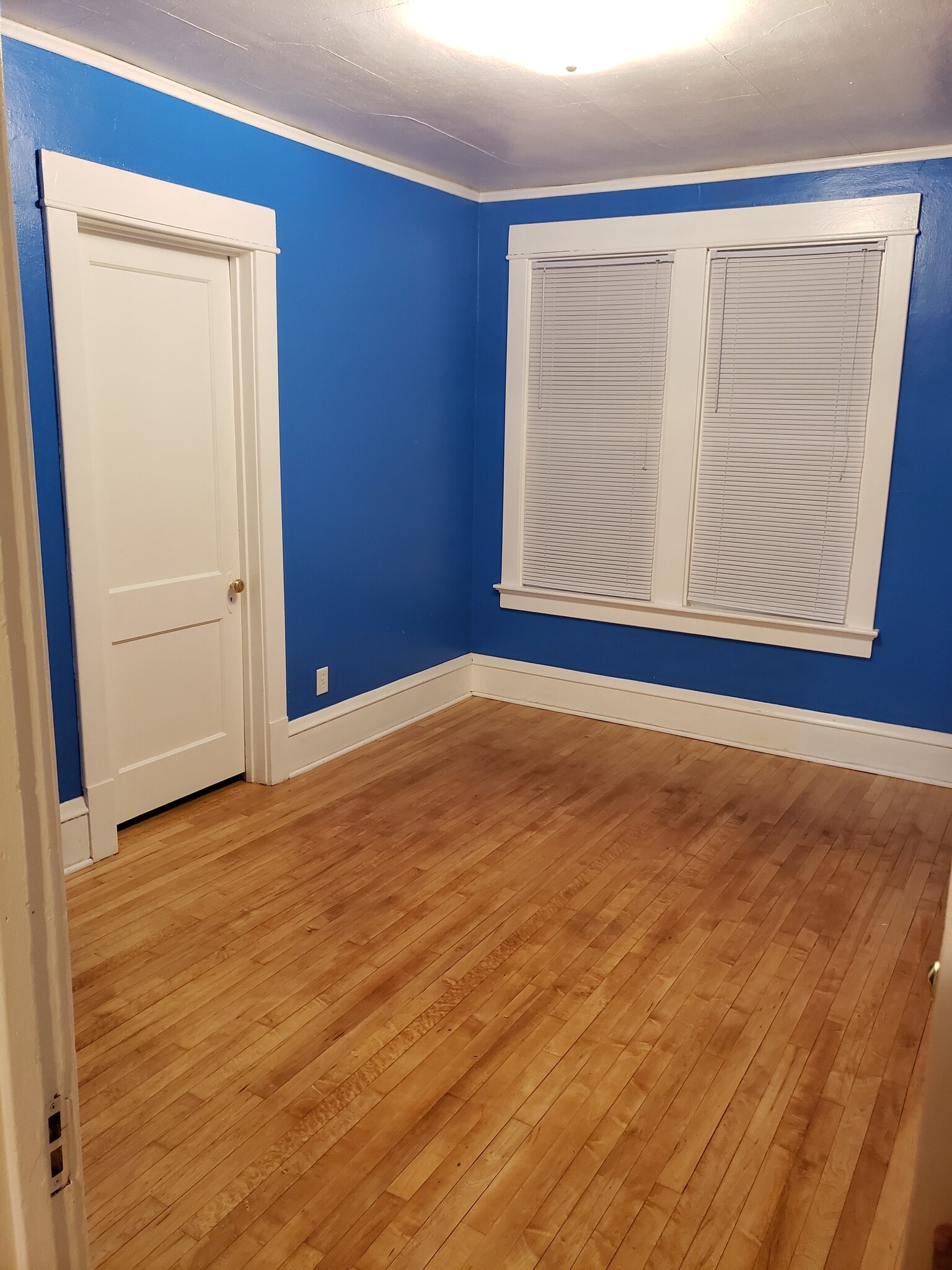 Building Photo - 1751 S 60th St