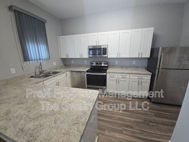 Building Photo - 750 Ave C SW