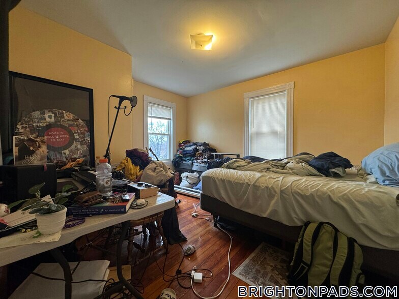 Building Photo - 225 Parsons St