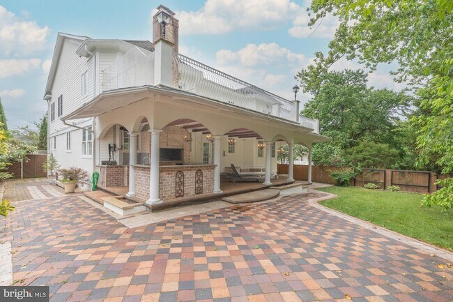 Building Photo - 9715 Singleton Dr