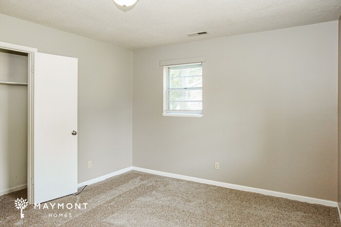 Building Photo - 1011 Hillwood Dr SW