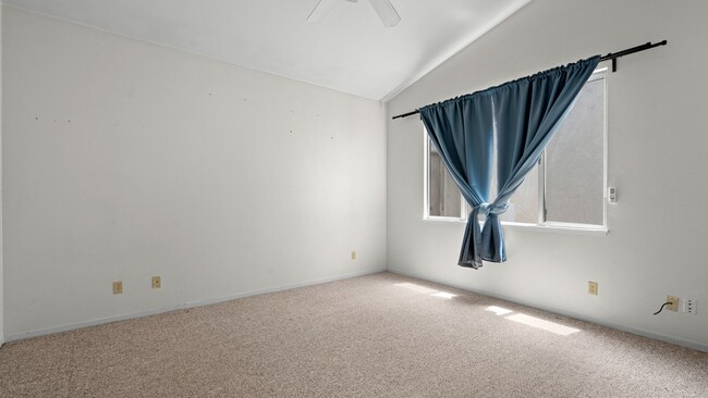 Building Photo - 957 McCoy Creek Cir