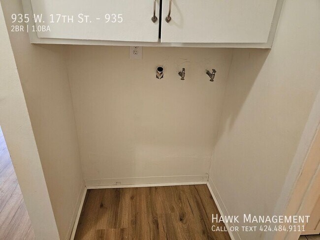 Building Photo - 935 W 17th St