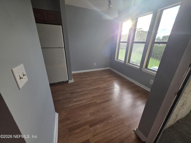 Building Photo - 5615 San Juan Ave