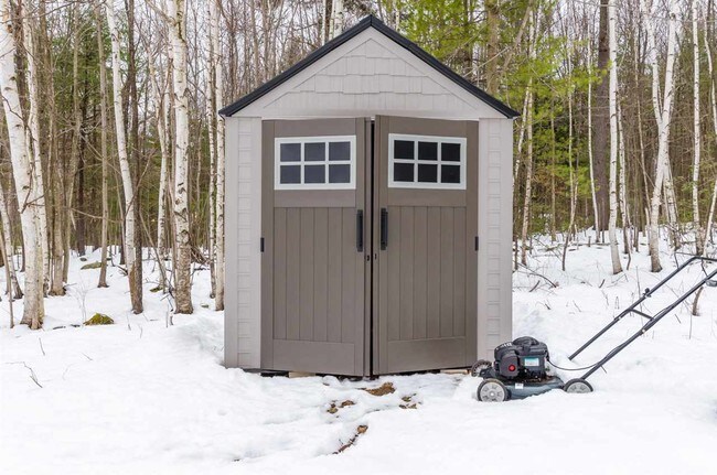 Building Photo - 60 Russell Hill Rd