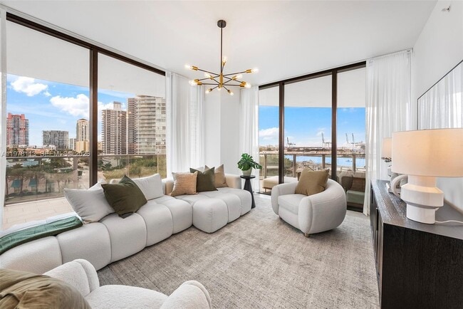 Building Photo - 500 Alton Rd