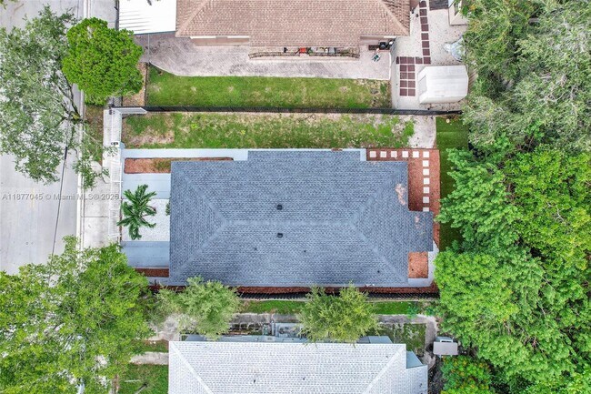 Building Photo - 173 NW 56th St