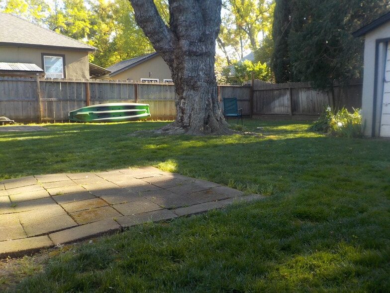 Building Photo - 1211 Laburnum Ave