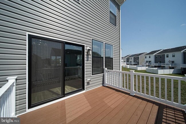 Building Photo - 442 Whirl Ln