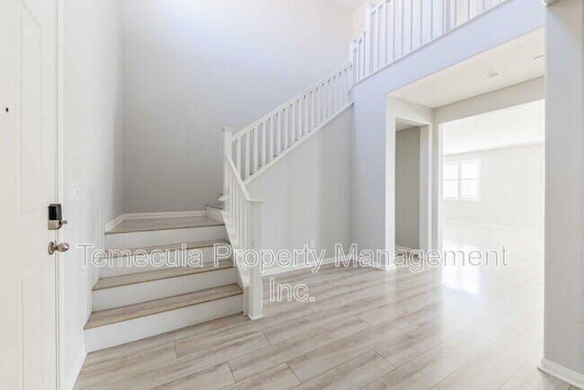 Building Photo - 34065 Helenium St