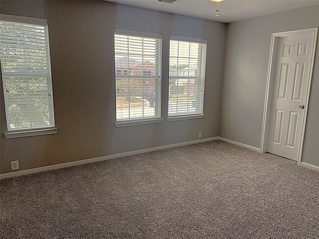 Building Photo - 4714 Glencastle Ct
