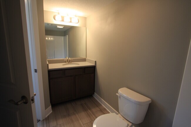 Building Photo - 426 Sunflower Dr