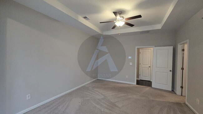 Building Photo - 209 Commons Ave