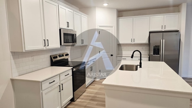 Building Photo - 3136 Marbella Cir