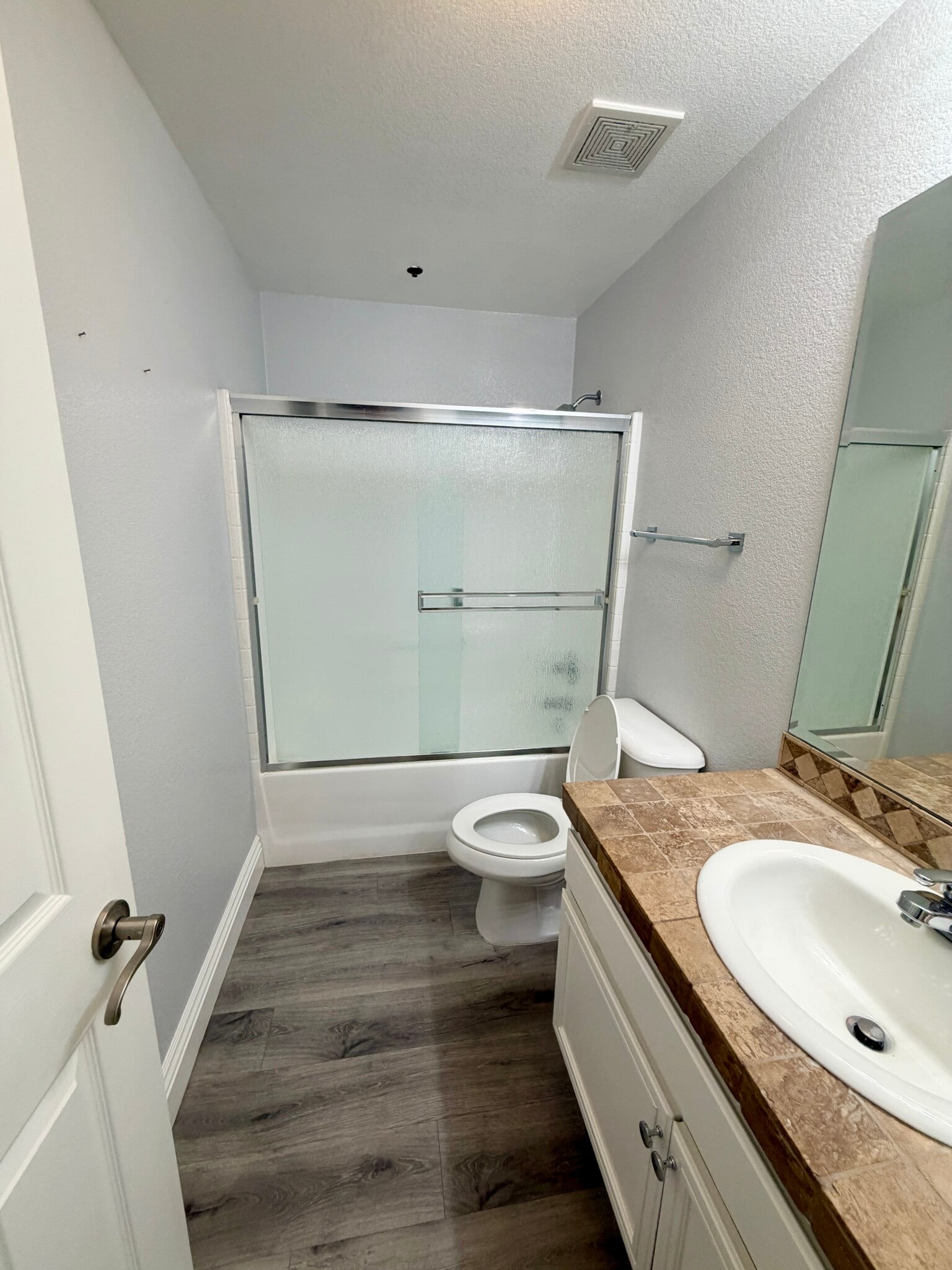 3rd bathroom - 4942 Haight Trl