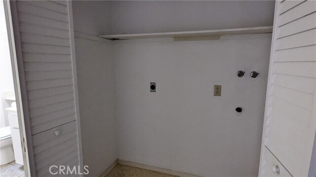 Building Photo - 25604 Sharp Dr