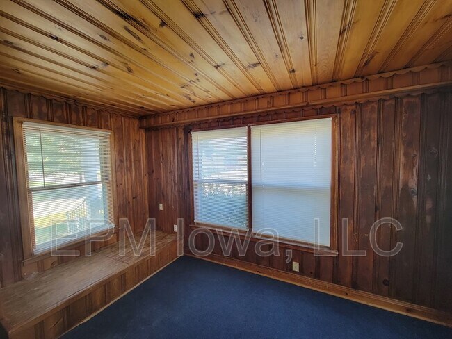 Building Photo - 511 S Frederick Ave