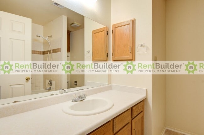 Building Photo - !!ARRIVING SOON!!