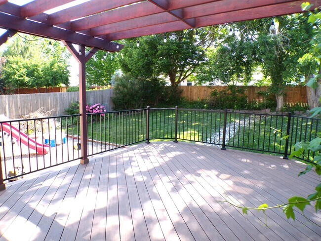 Building Photo - Cozy Hidden Gem in the Heart of Lakewood! ...
