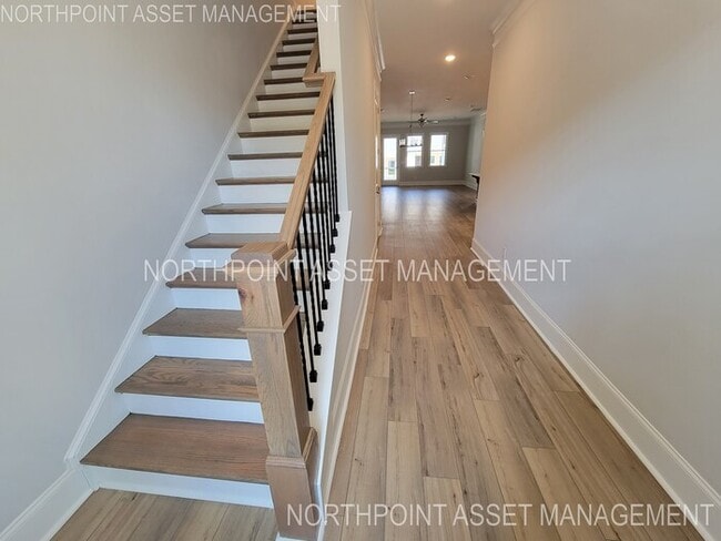 Building Photo - Gorgeous Luxury Townhome for Rent in Kenne...