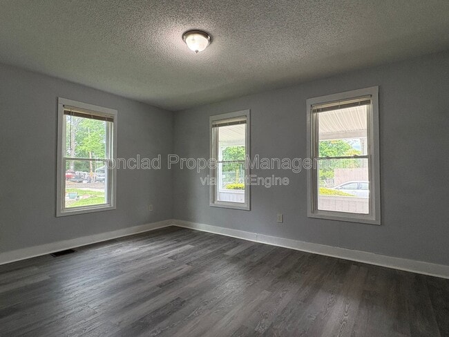 Building Photo - 172 Mt Pleasant St
