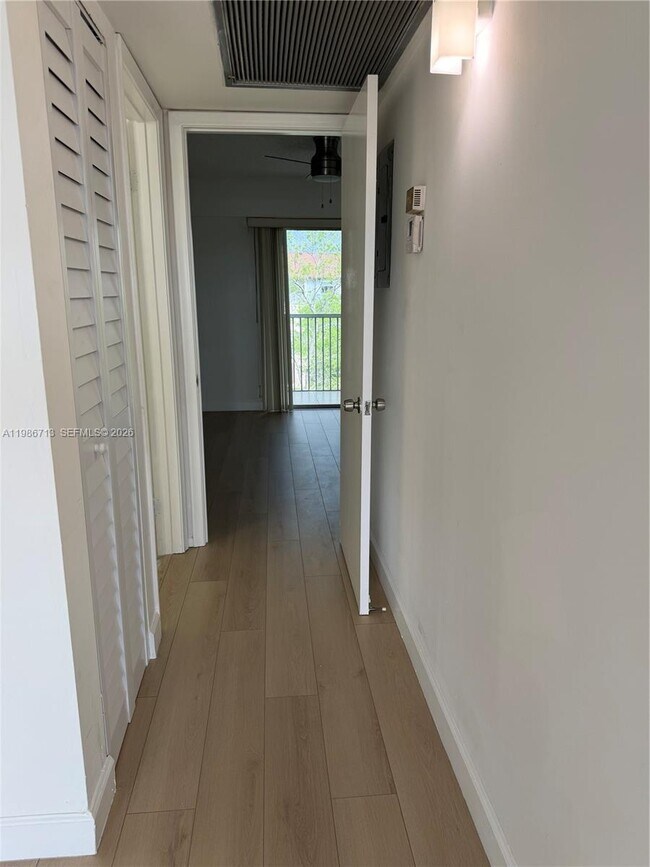 Building Photo - 13355 SW 9th Ct