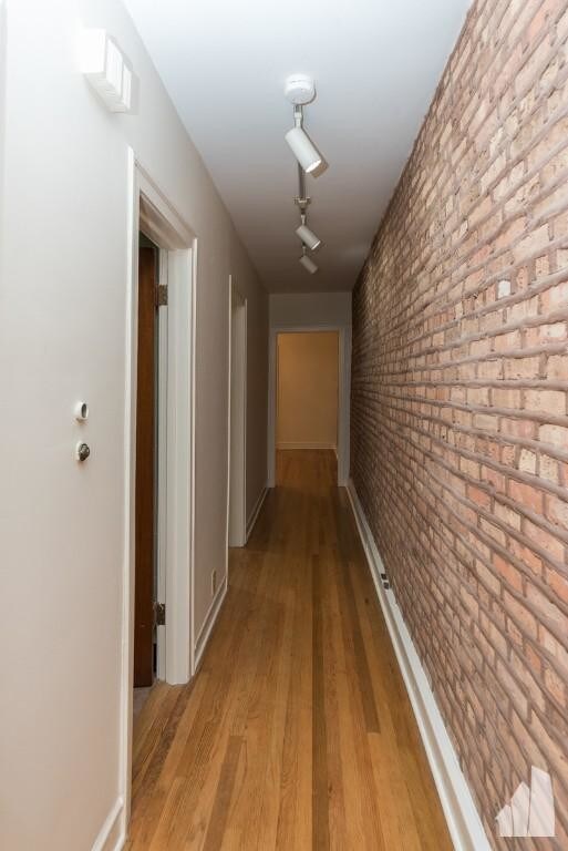 Building Photo - 2 bedroom in Chicago IL 60626