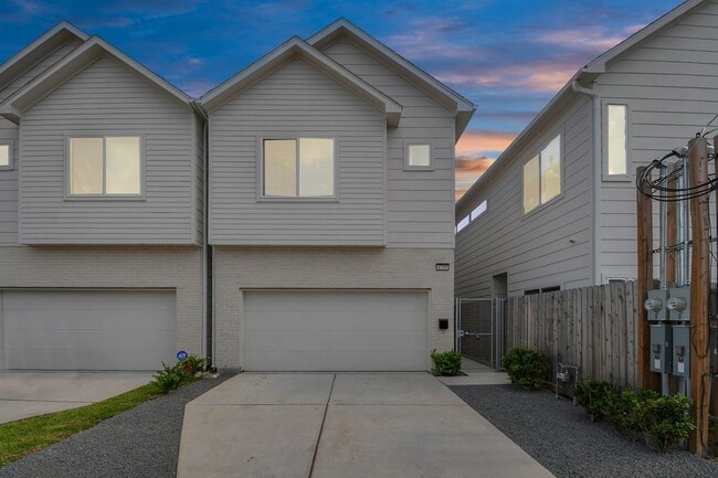 Building Photo - 4709 Oats St