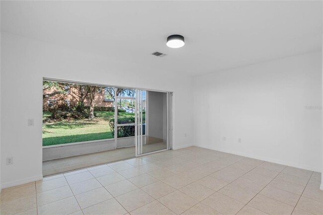 Building Photo - 102 Chelsea Dr